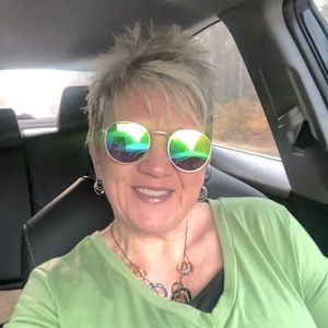 Meet your Posher, Conelia